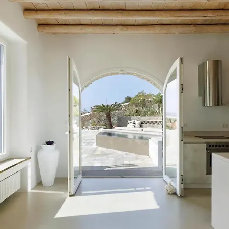 Beachfront Doriana μajestic Sunset Views Apartment Batsi (Andros)